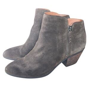 Frye & Co leather zip side ankle booties 9.5